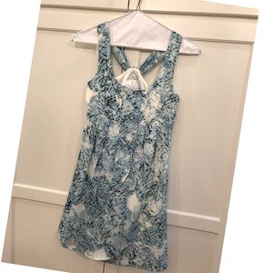 Stunning Jessica Simpson flowy dress